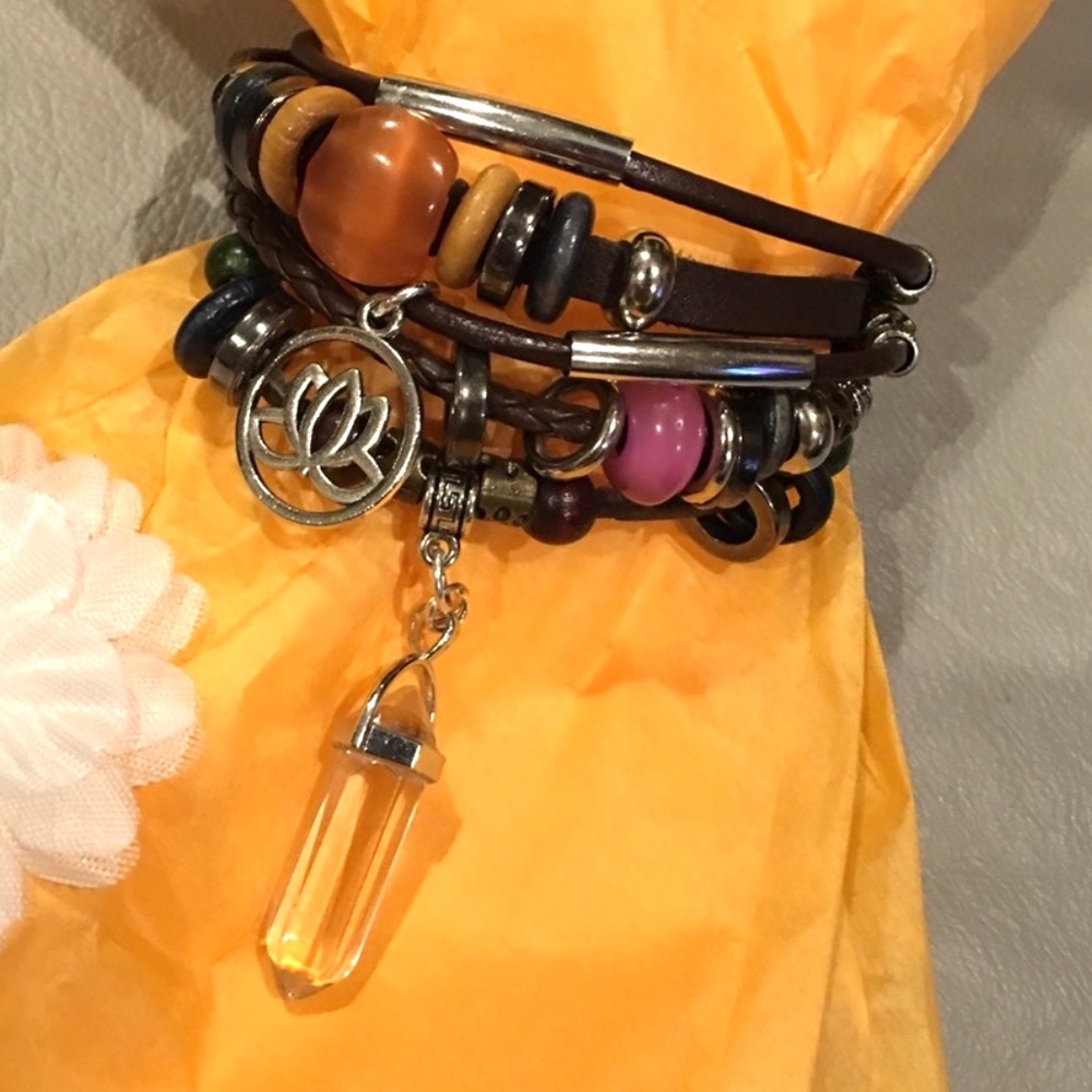 🌹NWT Unisex 5 strand boho leather/bead bracelet